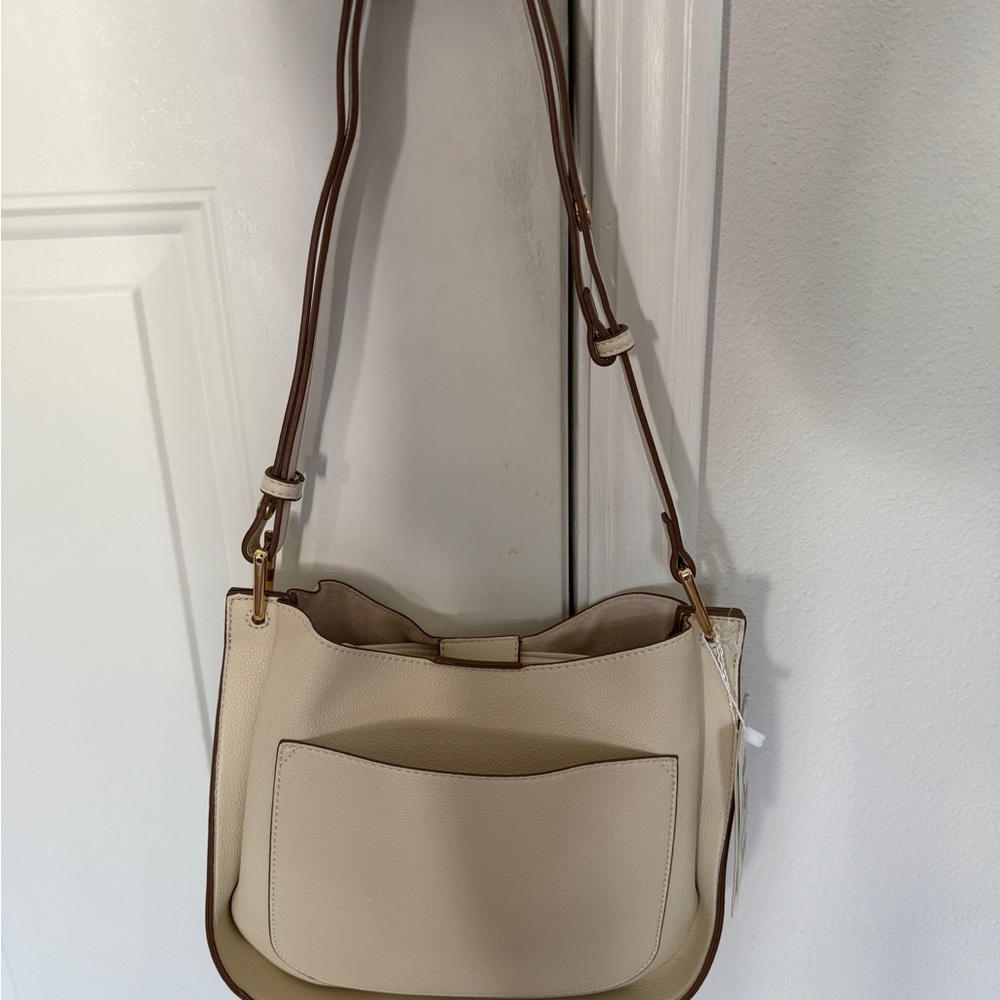 Elegant Cream Shoulder Bag